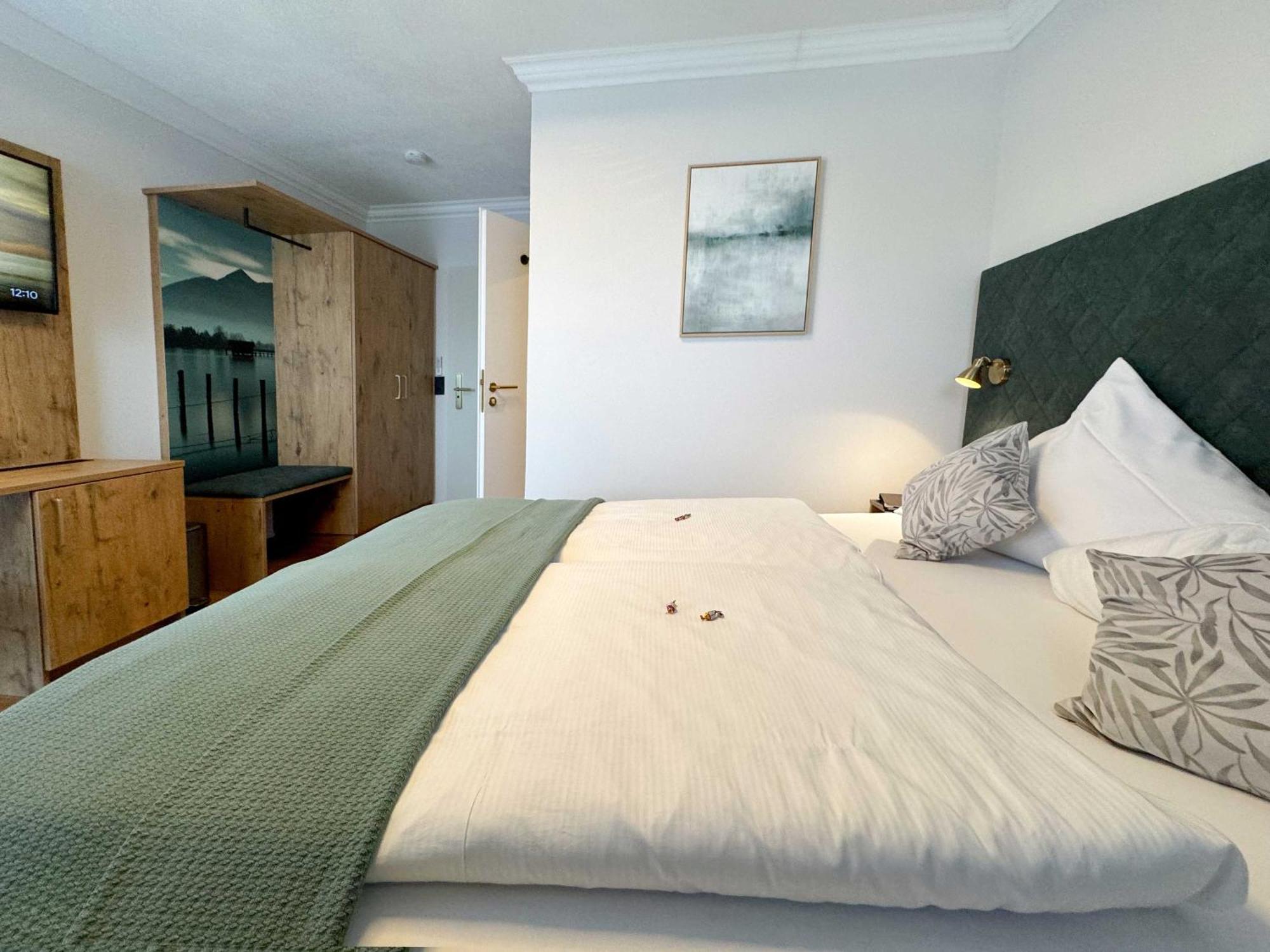Hotel Schlossblick Chiemsee Prien am Chiemsee Ngoại thất bức ảnh